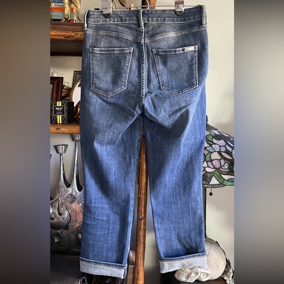 WHBM The Everyday Soft Straight Crop with Studded Pockets EUC Size 4 - Picture 3 of 7